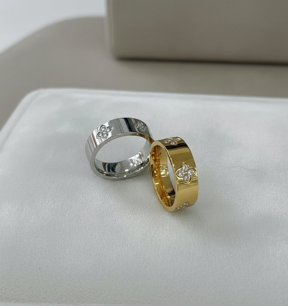 anello clover
