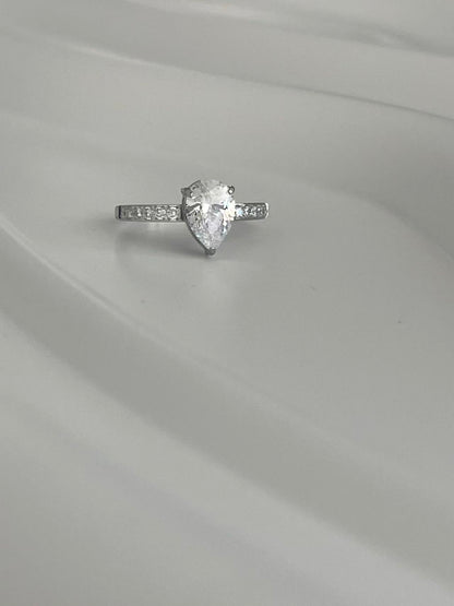 anello goccia cristallo