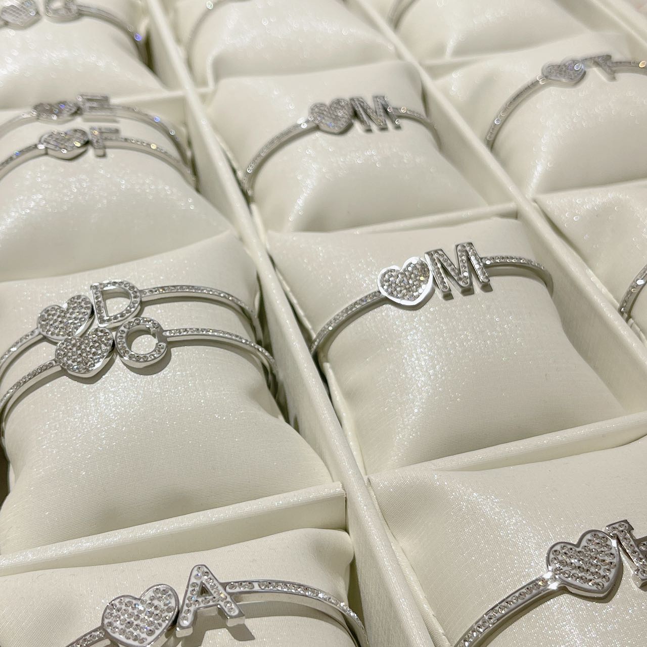 bracciali con lettere