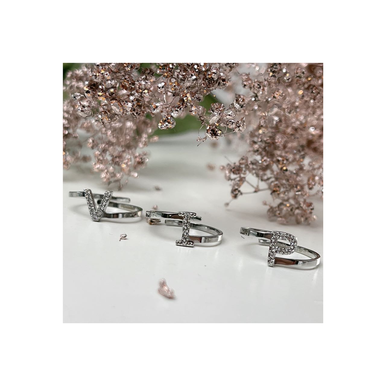 anelli lettere piccoli